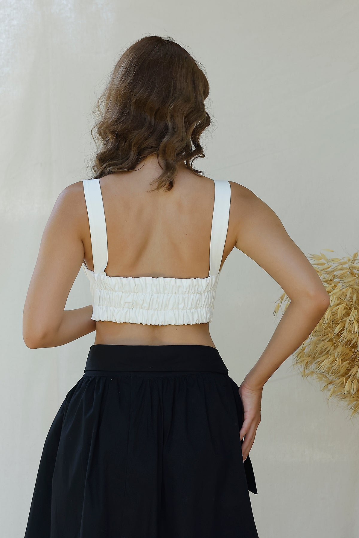 First Lady Beyaz Crop