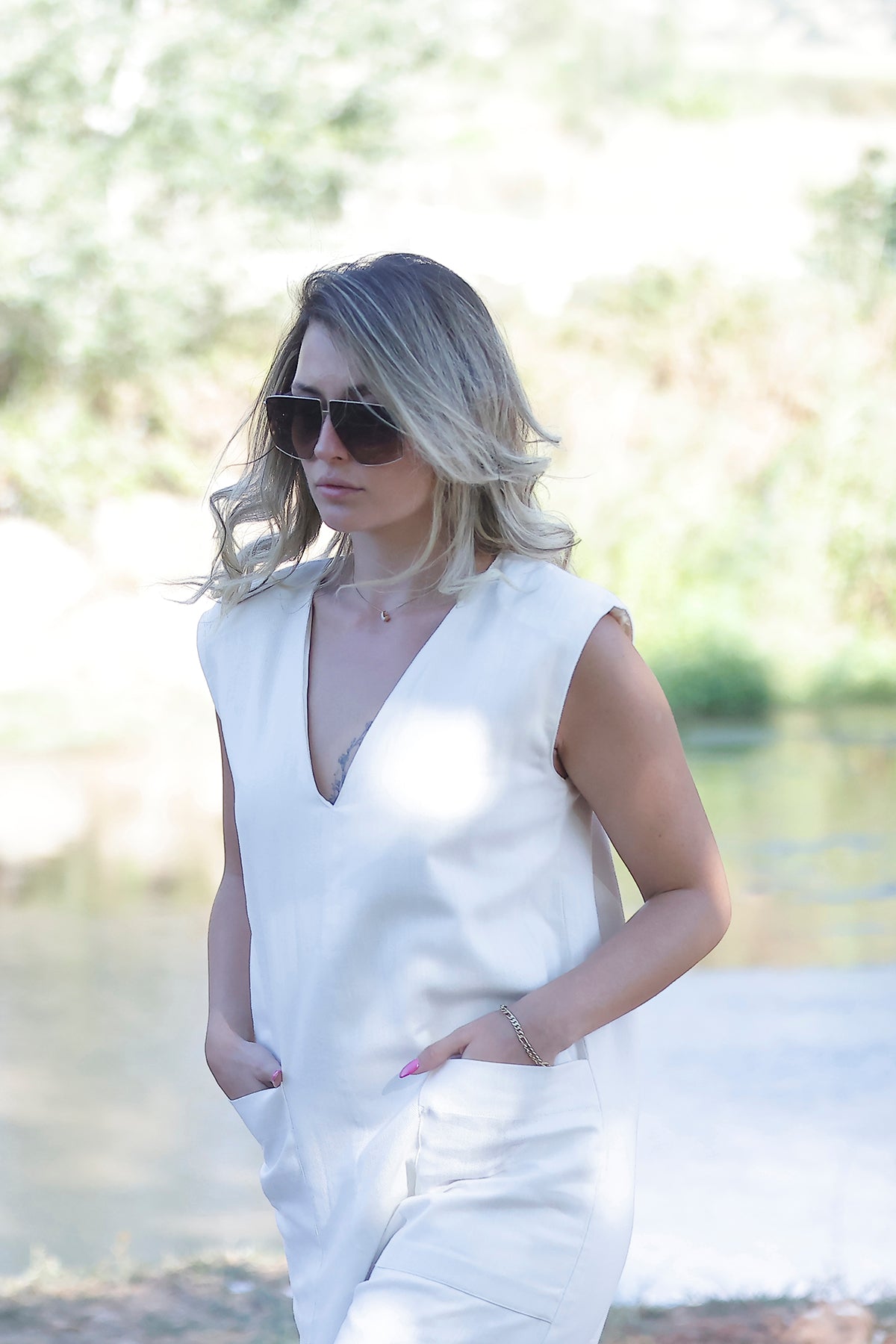 First Lady Beyaz Tulum